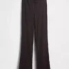 Pantaloni svasati moderni a costine larghe