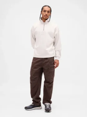 Pullover oversize pesante con logo e chiusura a un quarto di zip