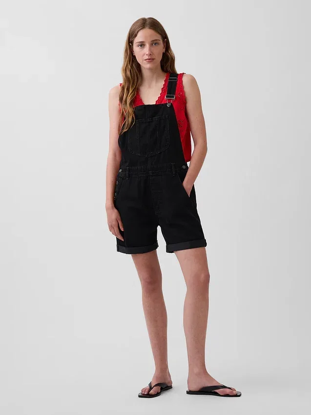 Salopette corta in denim dal taglio ampio