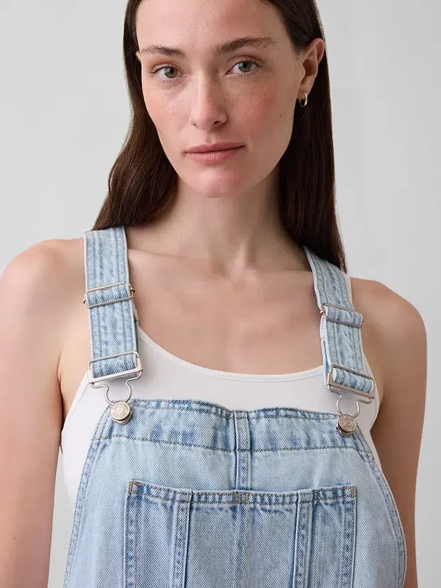 Salopette corta in denim ultra morbido