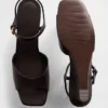 Sandali con zeppa in pelle vegana