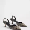 Scarpe con tacco basso e cinturino posteriore
