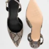 Scarpe con tacco basso e cinturino posteriore