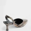 Scarpe con tacco basso e cinturino posteriore