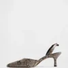 Scarpe con tacco basso e cinturino posteriore