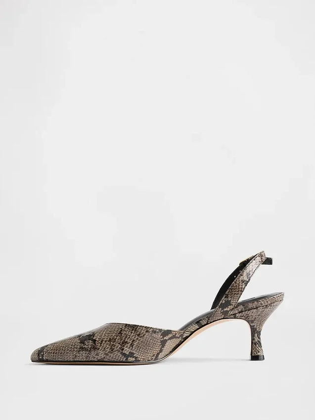 Scarpe con tacco basso e cinturino posteriore