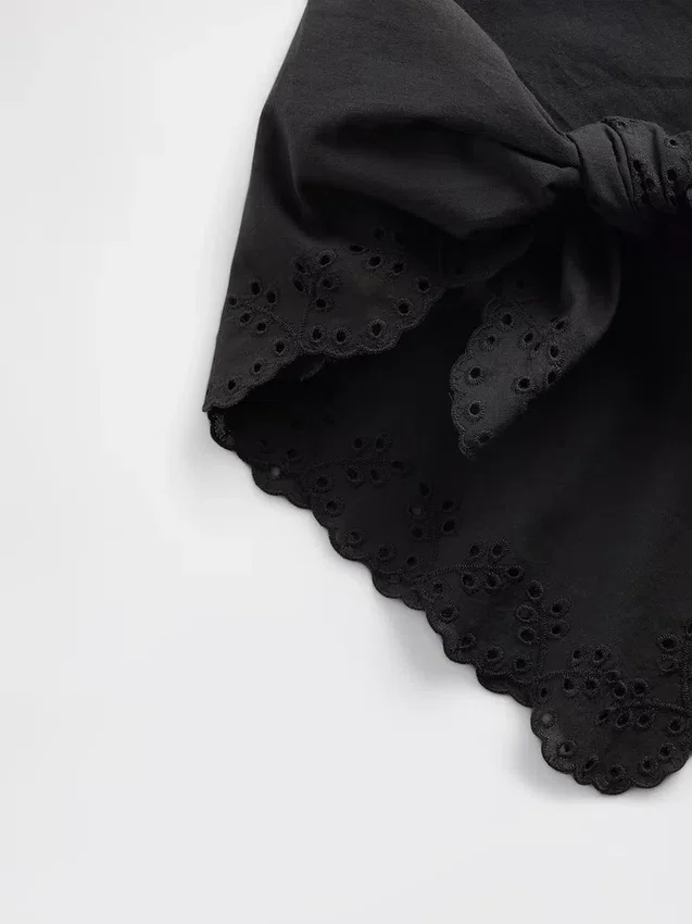 Sciarpa bandana in cotone al 100% con ricami a occhielli