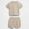 Set con maglione e pantaloncini a righe in stile polo per neonati