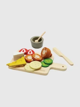 Set da gioco con tagliere di salumi