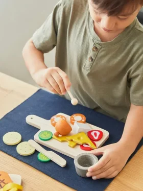 Set da gioco con tagliere di salumi
