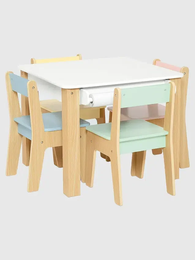 Set da tavolo e 4 sedie per bambini piccoli