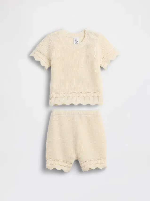 Set di abbigliamento per neonati all’uncinetto