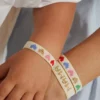 Set di braccialetti Hart "Mini and Me" con cuori arcobaleno
