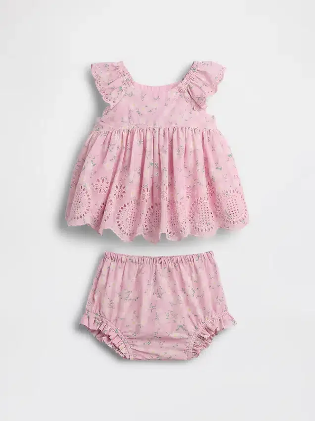 Set per neonati con dettagli traforati