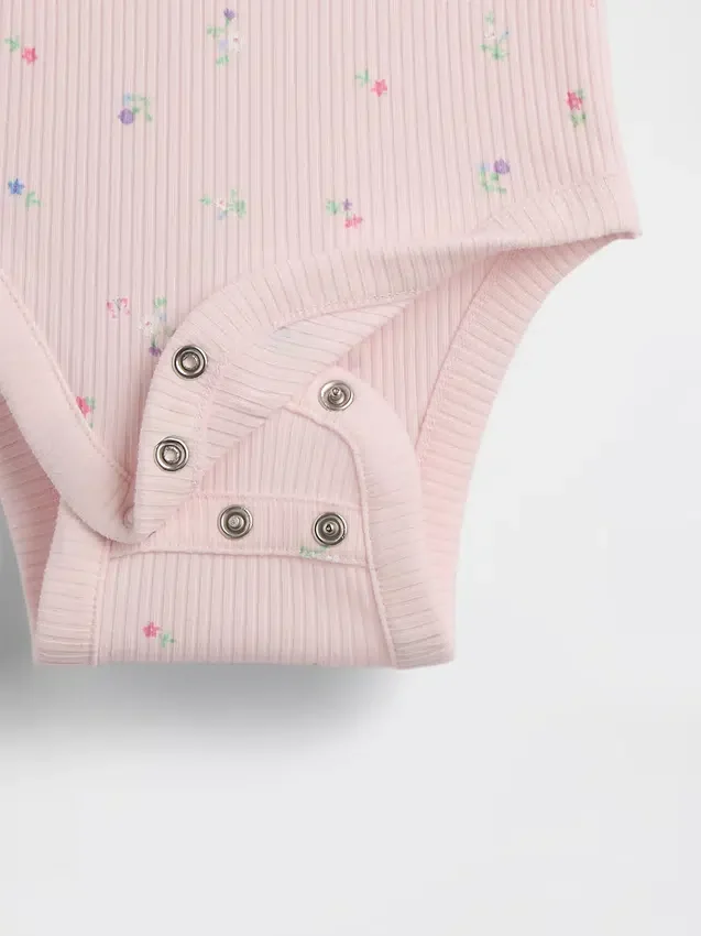 Set per neonati “Grow-With-Me” con pantaloncini a costine sottili