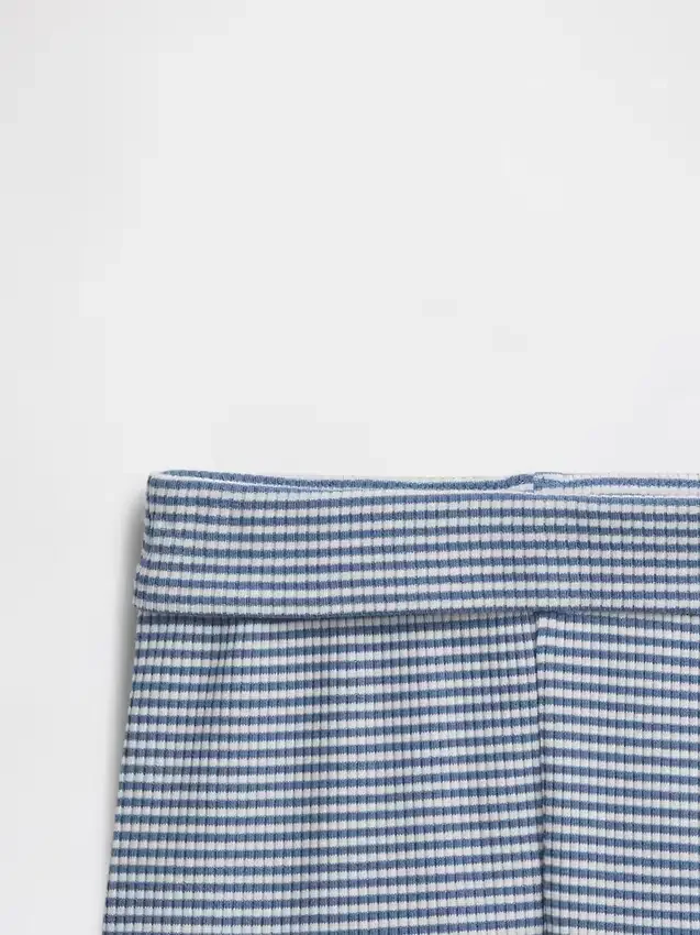 Set per neonati “Grow-With-Me” con pantaloncini a costine sottili
