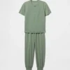 Set pigiama da bambino con pantaloni jogger riciclati