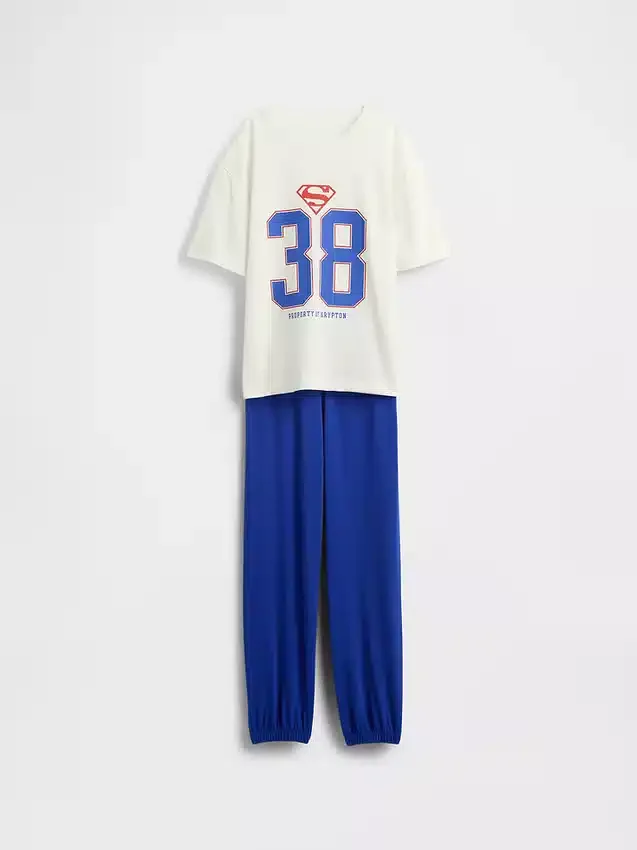Set pigiama oversize da bambino con pantaloni jogger riciclati a tema Superman