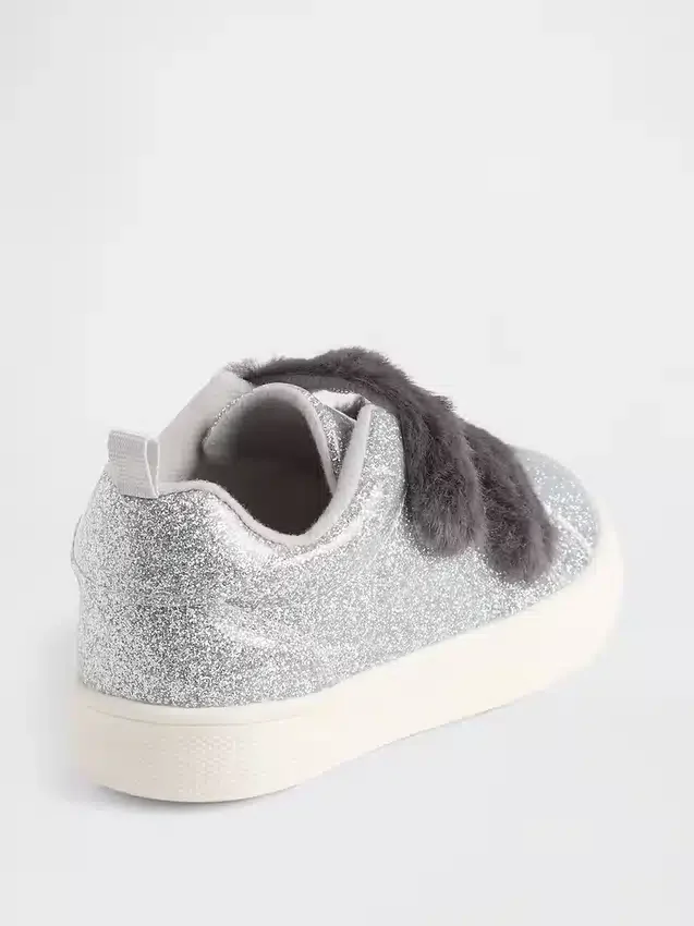 Sneakers con pelliccia vegana glitterata per bambini piccoli