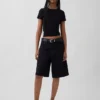 T-shirt a costine moderno