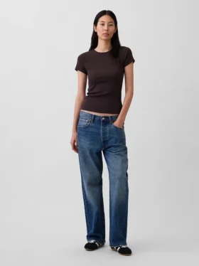 T-shirt a costine moderno