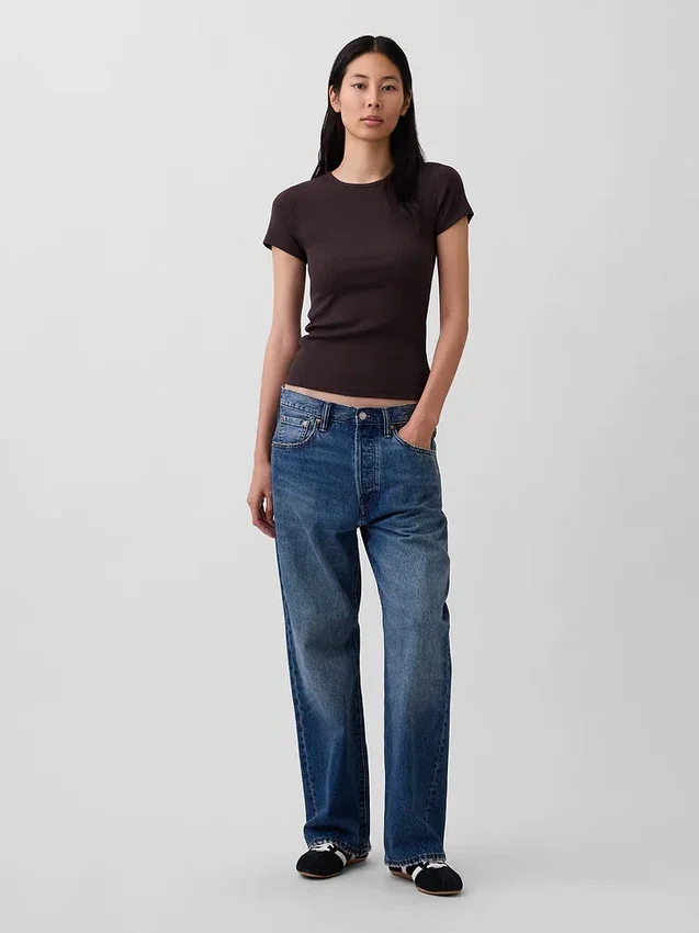 T-shirt a costine moderno