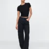T-shirt a costine moderno
