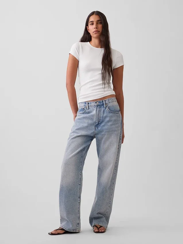 T-shirt a costine moderno
