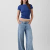 T-shirt a costine moderno