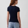 T-shirt a costine moderno