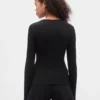 T-shirt a costine moderno