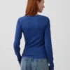 T-shirt a costine moderno