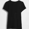 T-shirt a costine moderno
