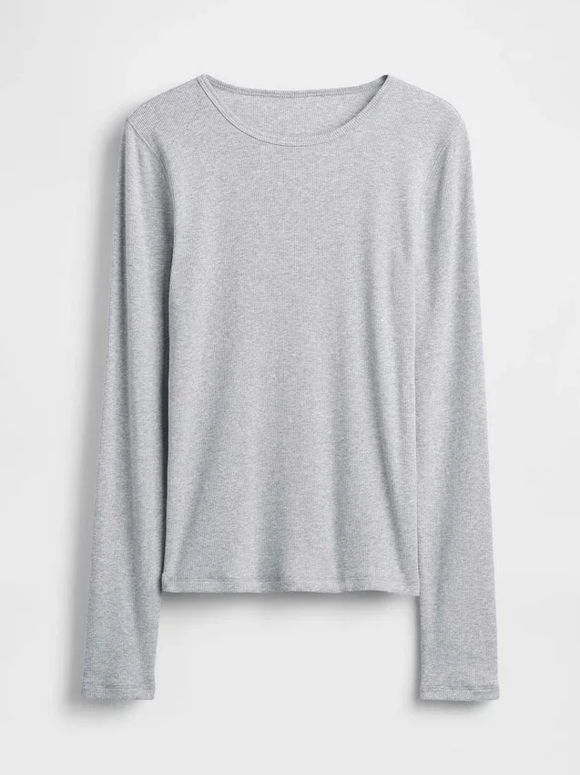 T-shirt a costine moderno