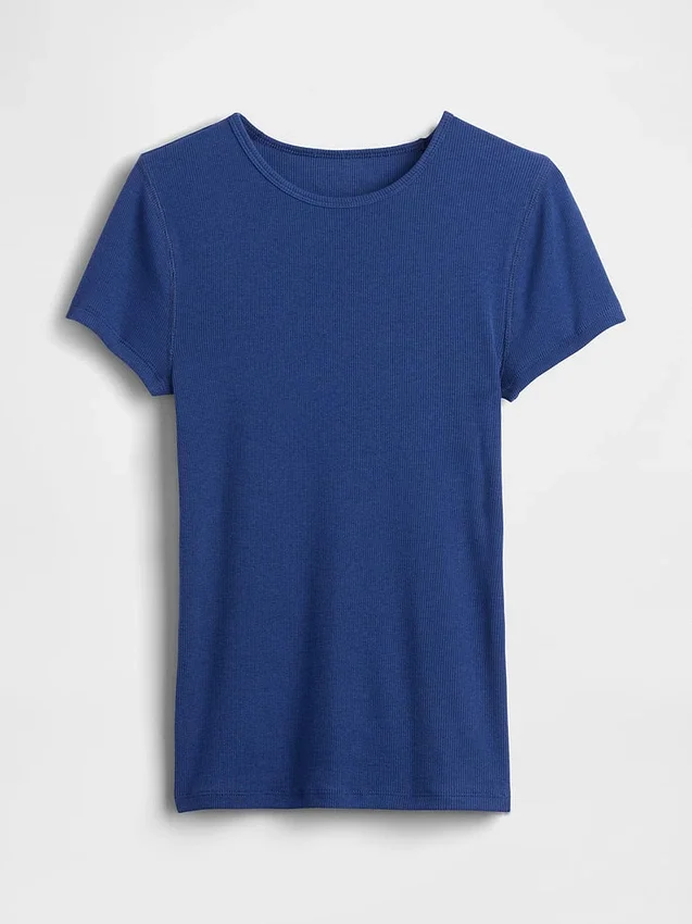 T-shirt a costine moderno