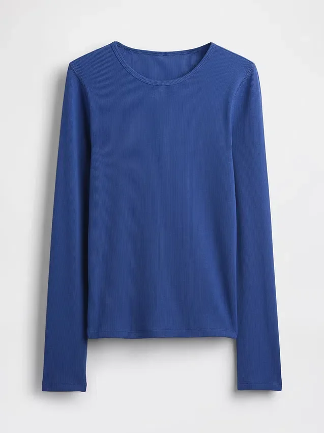 T-shirt a costine moderno
