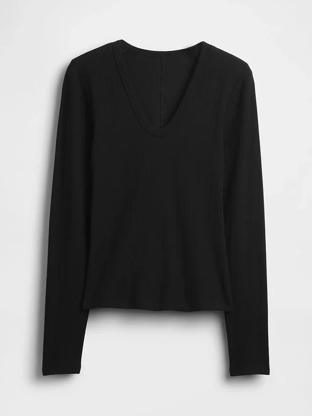 T-shirt a costine moderno