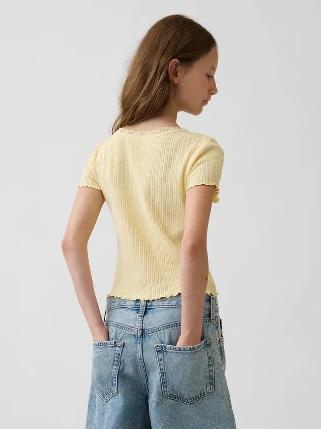 T-shirt a costine pointelle con bottoni sul davanti per bambini