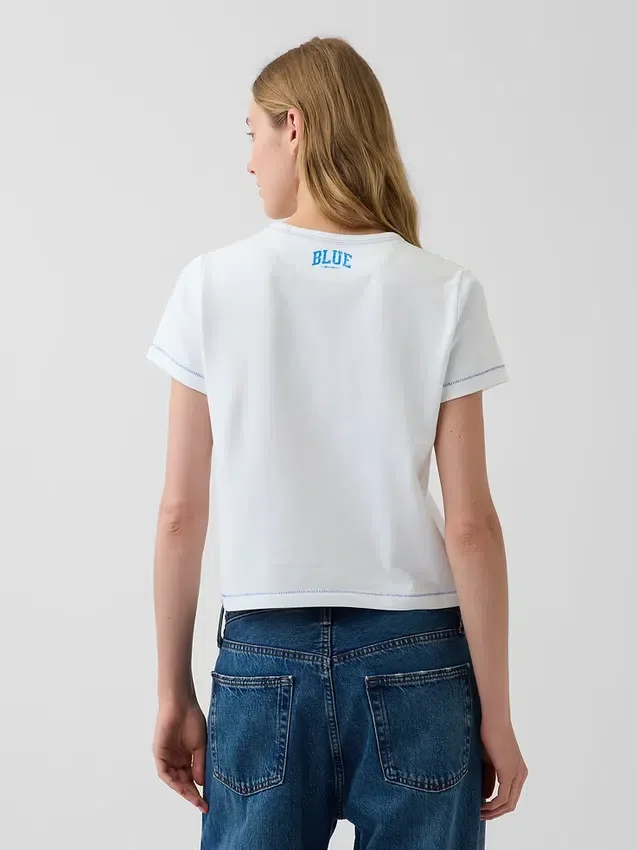 T-shirt blu dal taglio morbido