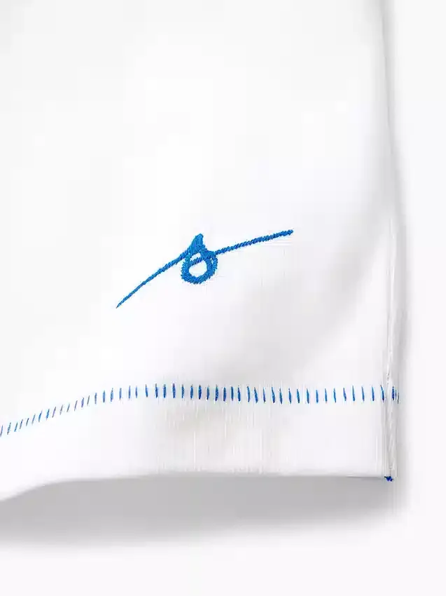 T-shirt blu dal taglio morbido