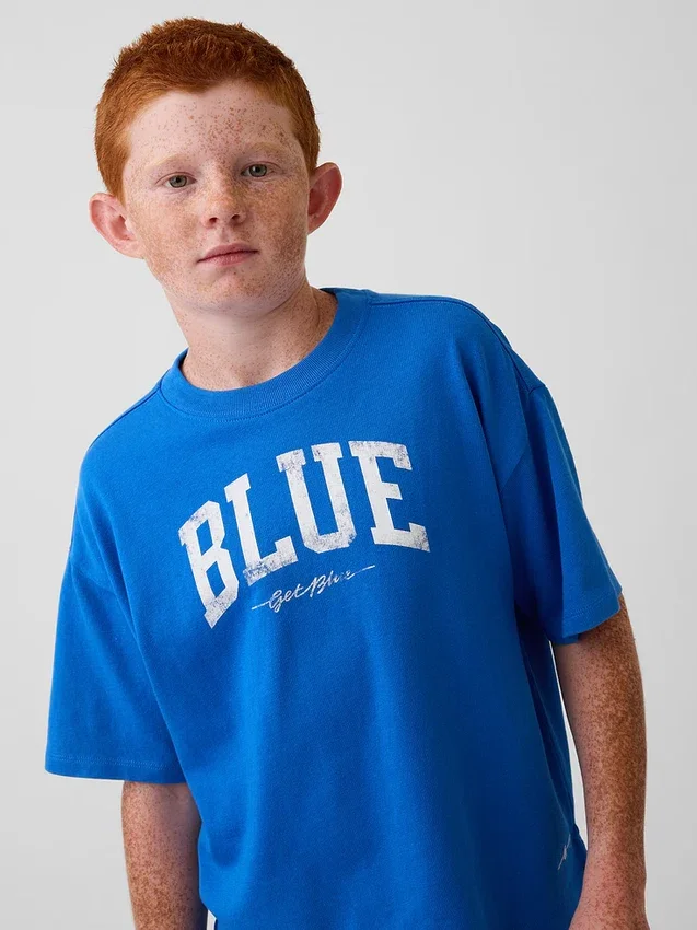 T-shirt blu per bambini con logo dal taglio comodo