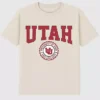 T-shirt con grafica scura raffigurante lo stemma dell’Università dello Utah