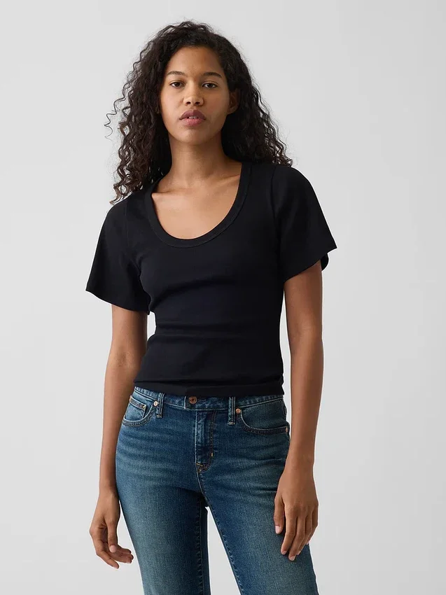 T-shirt con scollo rotondo a costine
