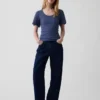 T-shirt con scollo rotondo a costine