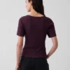 T-shirt con scollo rotondo a costine