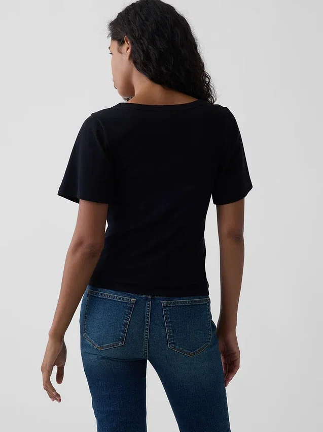 T-shirt con scollo rotondo a costine