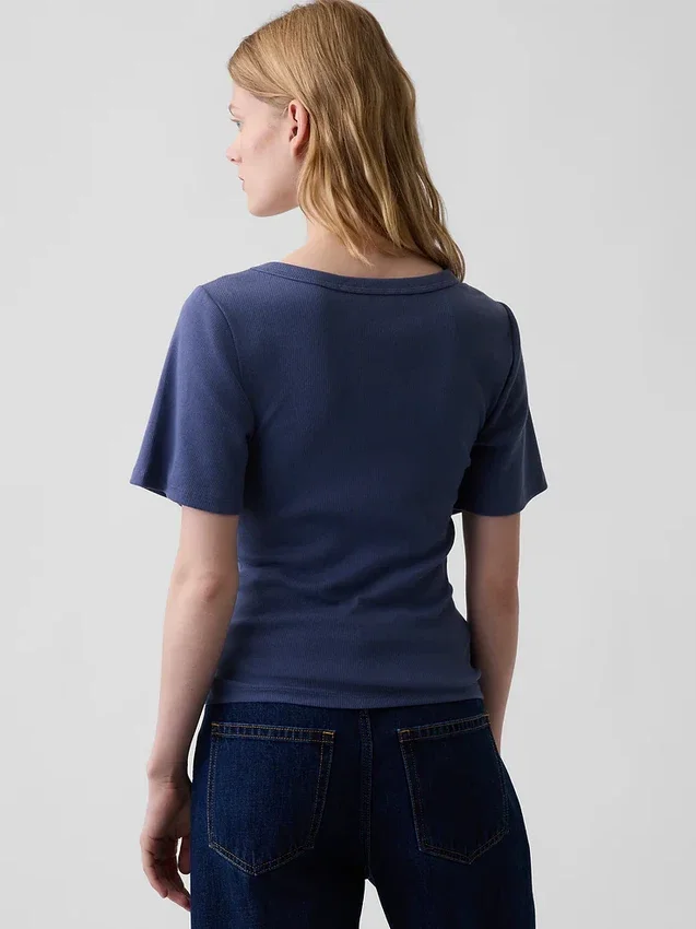 T-shirt con scollo rotondo a costine