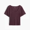 T-shirt con scollo rotondo a costine