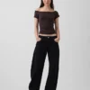 T-shirt corta con spalle scoperte in jersey a trama fitta