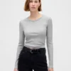 T-shirt corta moderna a costine